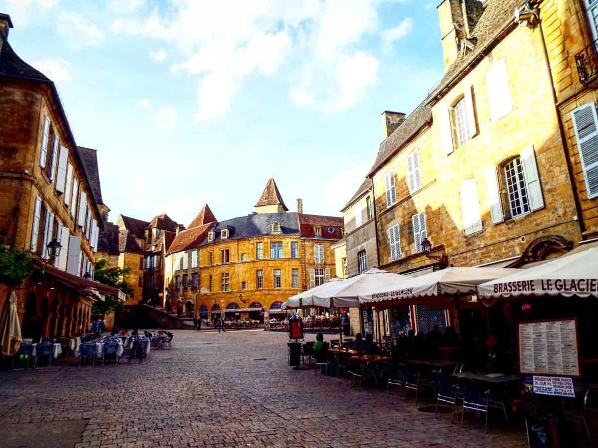 Centrally Located Sarlat Apartment With Medieval Town Views Luaran gambar