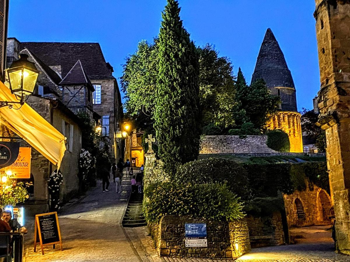 Centrally Located Sarlat Apartment With Medieval Town Views Luaran gambar