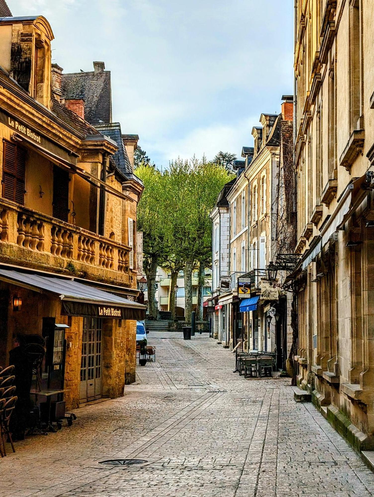 Centrally Located Sarlat Apartment With Medieval Town Views Luaran gambar
