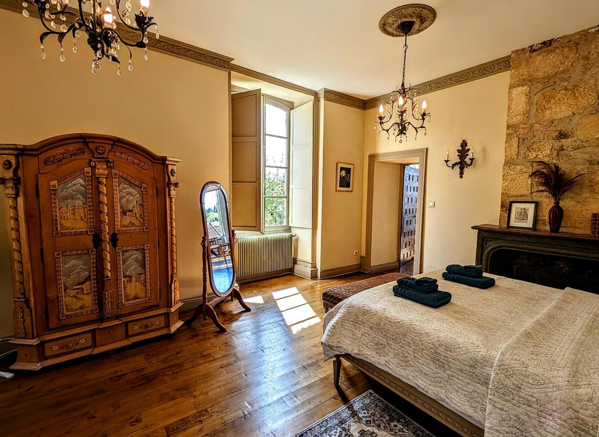 Centrally Located Sarlat Apartment With Medieval Town Views Luaran gambar