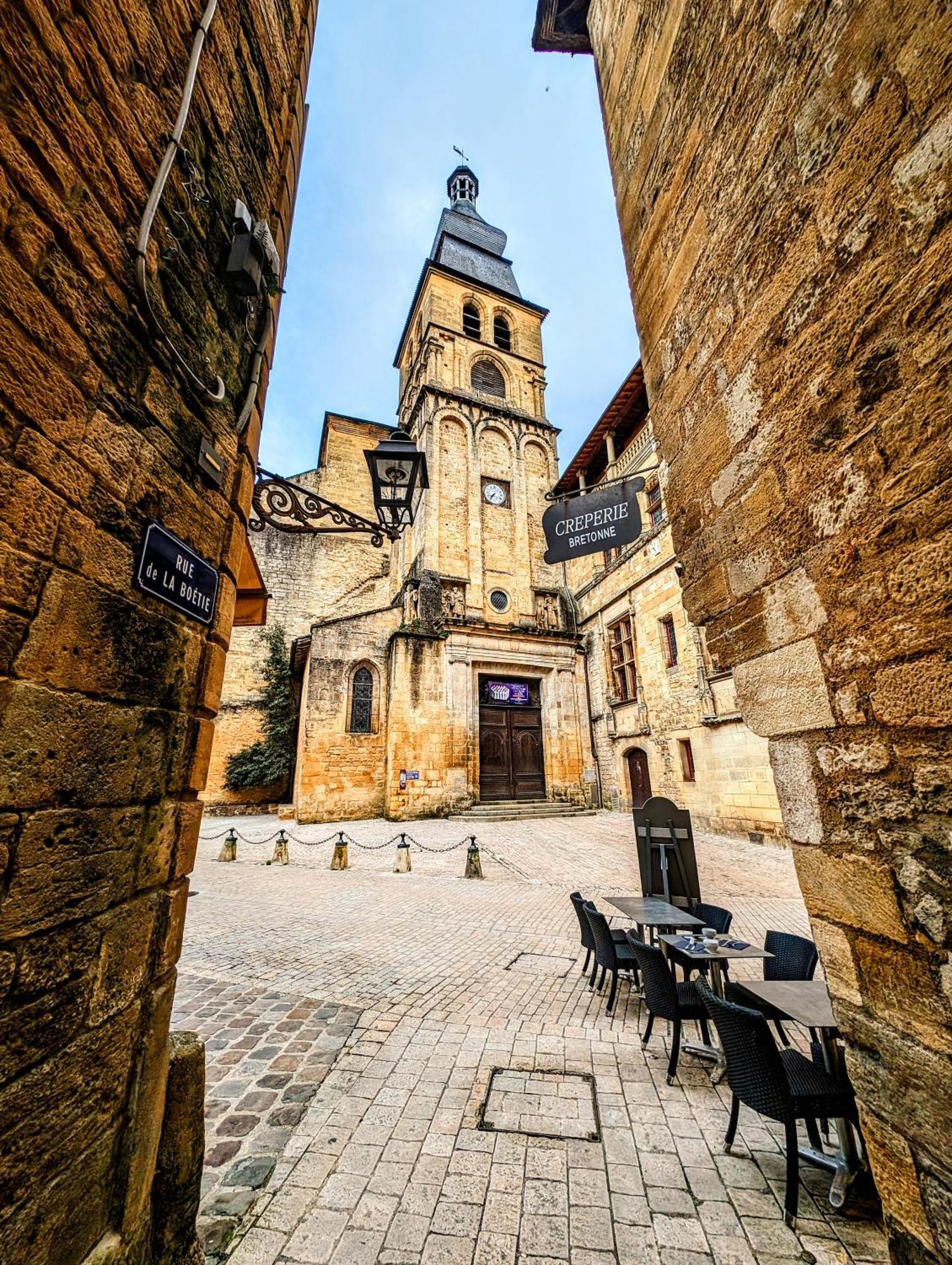 Centrally Located Sarlat Apartment With Medieval Town Views Luaran gambar